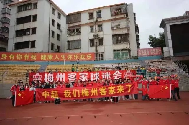 操女生的b